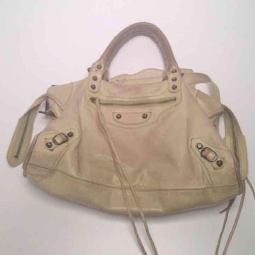 Balenciaga “Apple” green city bag